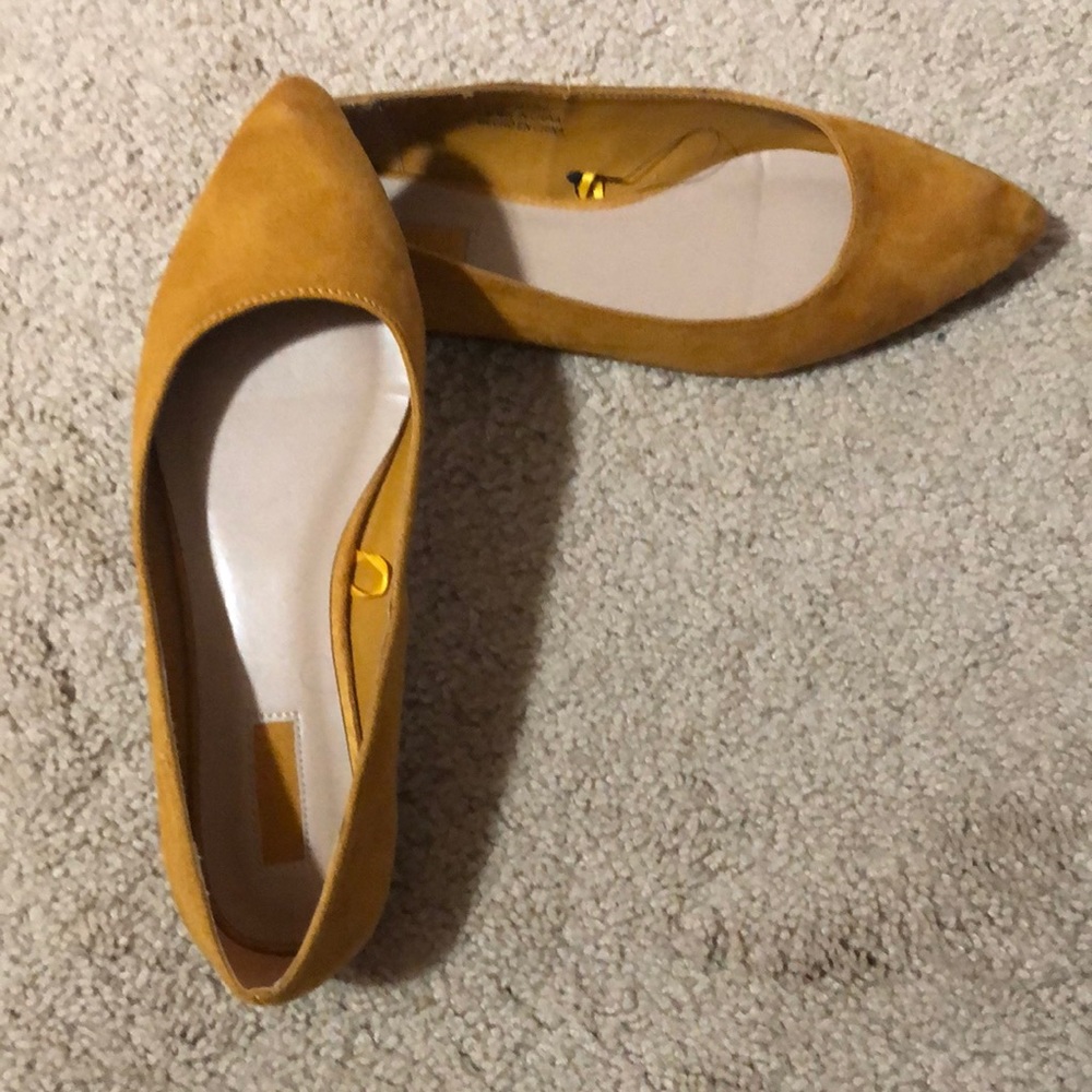Forever 21, mustard color flats, size 8
